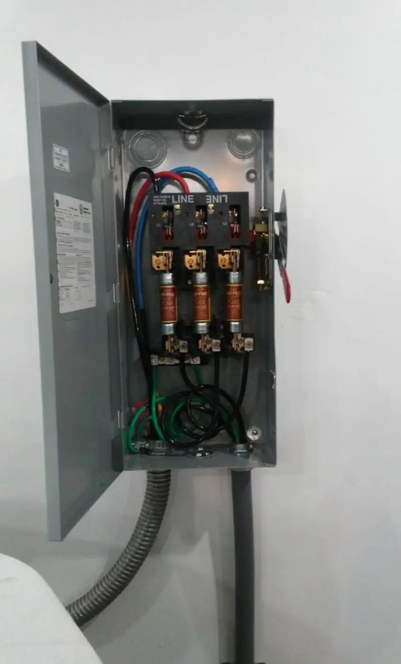 Three-phase disconnect switch installed for Electrical Wiring & Rewiring in Boaz